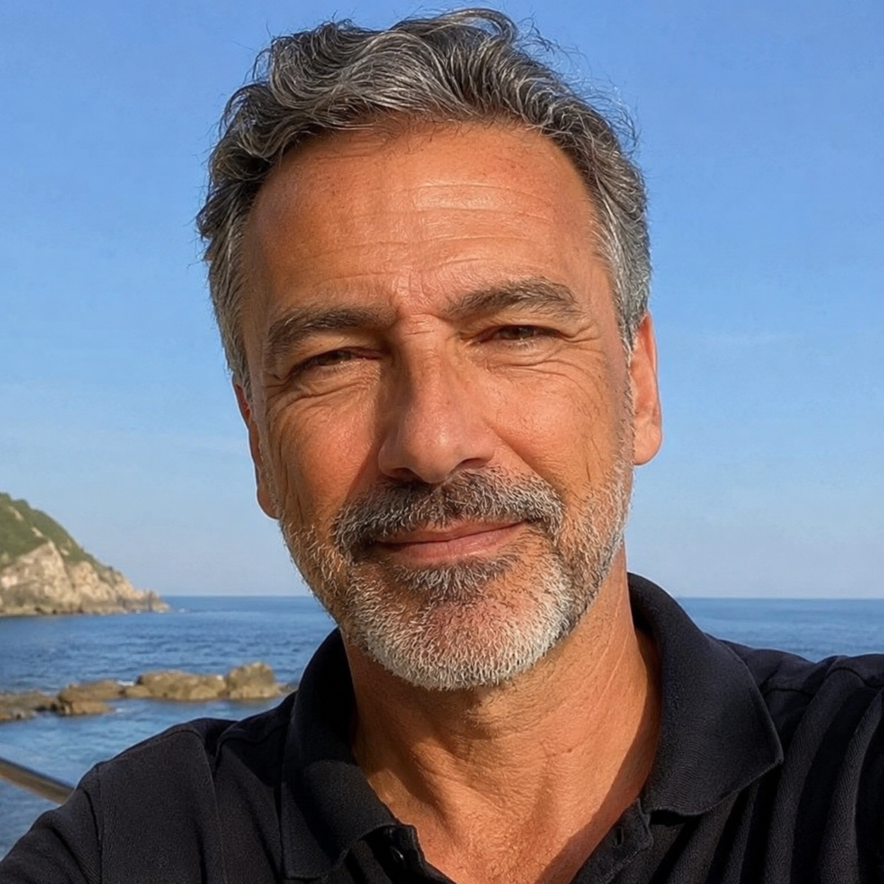 <em>Carlos R.</em>